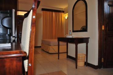 هتل Parkview Inn