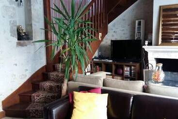 بنسيون Felicidade Hostel