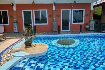 هتل Sairee View Resort