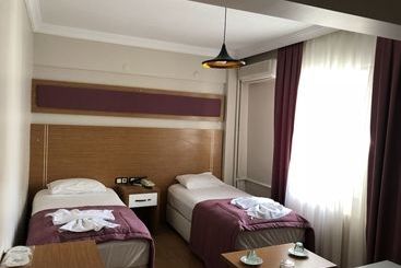 Otel Bilgicler