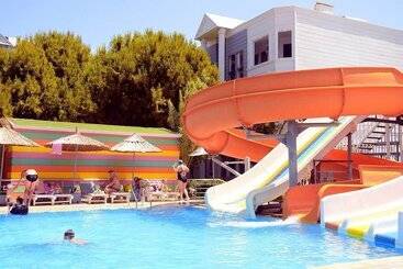 בית מלון כפרי Club Sea Time