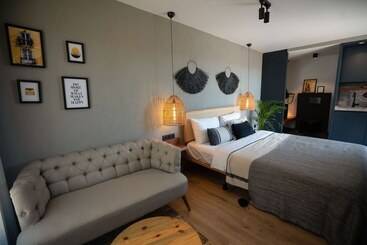 公寓式酒店  Alp Suites Pinehill