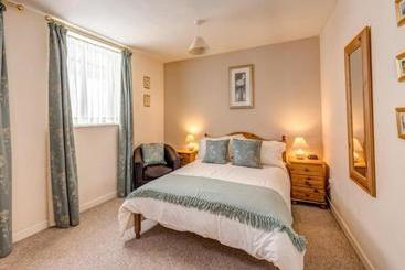 130 Corve Street B&b