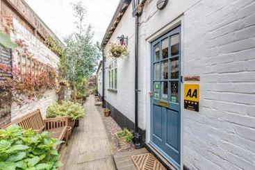 130 Corve Street B&b