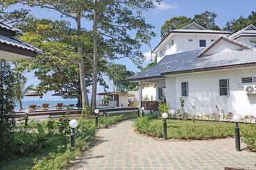 בית מלון כפרי Horizon Beach Resort Koh Jum