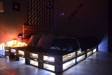 فندق صغير Dawnthaya Ayutthaya House บ้านดอนธยๅ อยุธยา