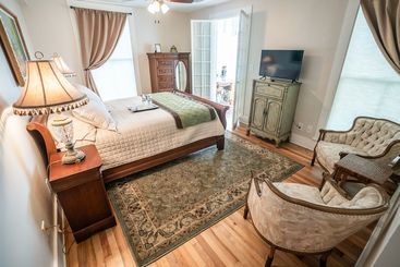 تختخواب و صبحانه Live Oaks Inn