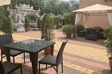 בית מלון כפרי Inn On Zhytomyrska