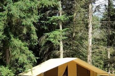 فندق Camping Huttopia Oleron Les Pins
