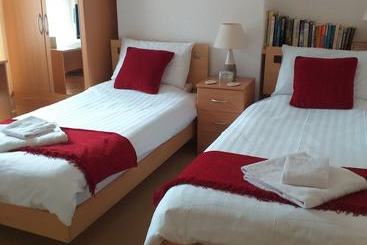 Oakfield B&b