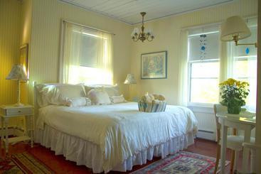 تختخواب و صبحانه The Shore Path Cottage