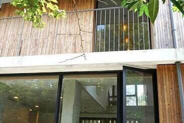 تختخواب و صبحانه Kids Taomi