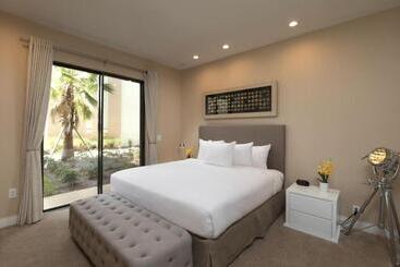 هتل Magic Village Views Trademark Collection By Wyndham