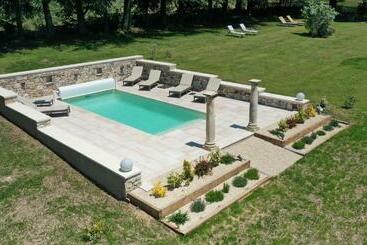 住宿加早餐  Domaine La Lauren Avec Piscine Chauffée Et Jacuzzi