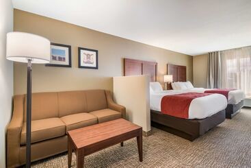 هتل Comfort Inn & Suites Harrisburg  Hershey West