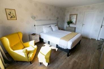 בית מלון כפרי Le Cotentin Appart Hôtels & Restaurant Le Cot