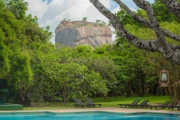 هتل Sigiriya Village