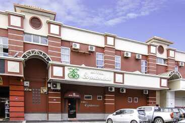 בית מלון כפרי Esplanade By Oyo Rooms