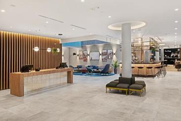 هتل Hilton Garden Inn Riga Old Town