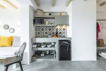 آپارتمان Aelia Suites Milos