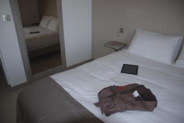 هتل Hôtel Des Amandiers