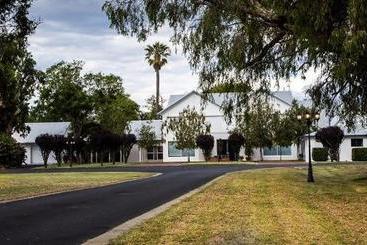 Fairlawn Estate