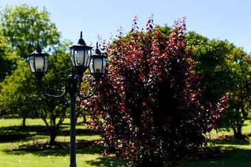 Fairlawn Estate