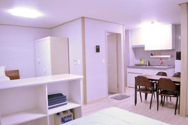 Marina Residence