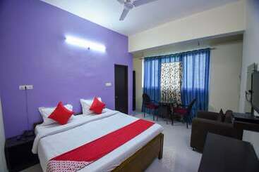 בית מלון כפרי Apartment Palace By Oyo Rooms