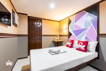 בית מלון כפרי New York  Miami