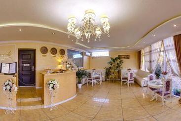 هتل Grand Leonardo