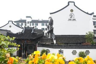 Shiyuan Dengying Inn