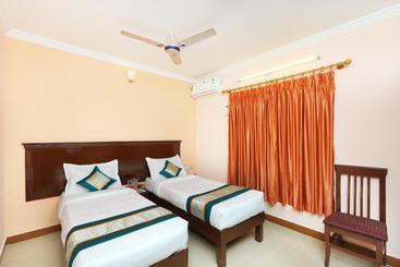 هتل Dreams Manor By Oyo Rooms