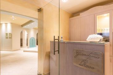 هتل La Gardenia & Villa Oleandra