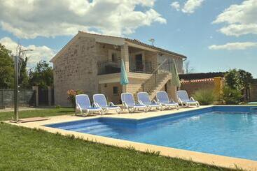 Жильё для туристов Istrian Stone Villa Lenny Near Porec
