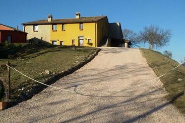 Girfalco Country House