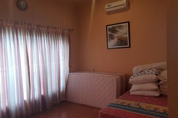 شقق خاصة سياحية Green Hill Villa Sibolangit