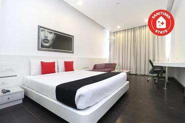 فندق Capital O 2199 The Toy