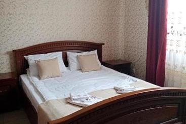 هتل Guesthouse Valensiya