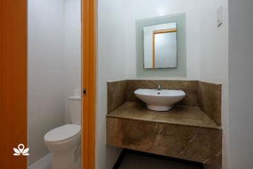 هاستل Zen Rooms Woodridge Mckinley Bgc