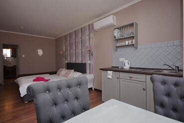 بنسيون Guest House Romantika Panzio