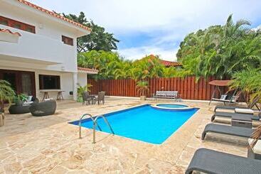 آپارتمانهای توریستها Villa Flamboyan By Casa De Campo Resort & Villas