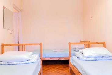 هاستل Cozy Place At The Admiralty