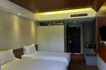 בית מלון כפרי Quins Style Resort Belitung