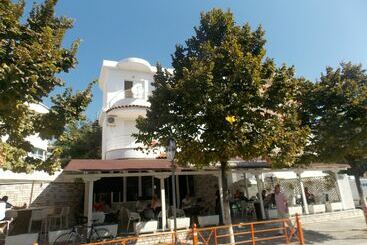 هتل Ramo Saranda
