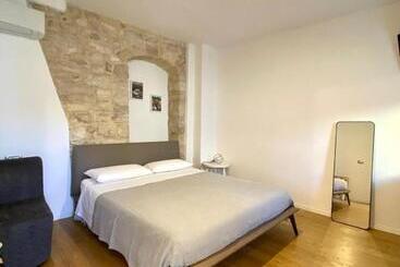 تختخواب و صبحانه Altrelli Rooms