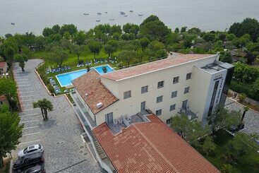 فندق Villa Paradiso Suite