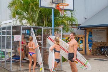 هاستل Backpackers Holiday Village