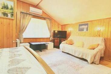 هتل Rodnik Guest House