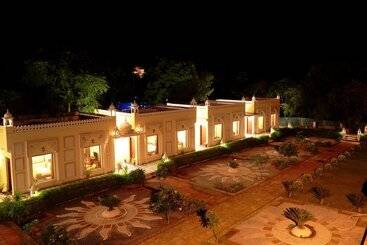 فندق The Rajwada Resort And Spa